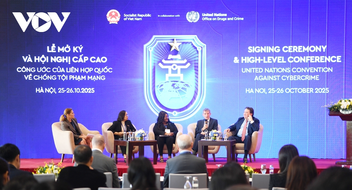 Toạ đàm chính sách cấp cao về bảo vệ phụ nữ và trẻ em trên không gian mạng, cũng như thúc đẩy hợp tác toàn cầu nhằm xây dựng một môi trường số an toàn và nhân văn cho tất cả mọi người.