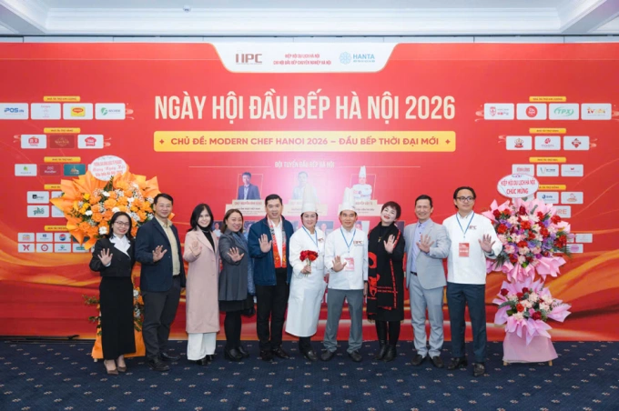 Ban tổ chức và các khách mời tham dự Festival Đầu bếp Hà Nội 2026. Ảnh: HPC