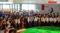 Người dân xếp hàng dài xem triển lãm quy hoạch tổng thể Thủ đô Hà Nội tầm nhìn 100 năm