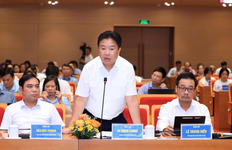 Hanoi-Vorsitzender Vu Dai Thang: Abteilungen und Niederlassungen müssen innerhalb von maximal 10 Tagen auf Empfehlungen der Unternehmen reagieren – Foto 4. Hanoi-Vorsitzender Vu Dai Thang: Abteilungen und Niederlassungen müssen innerhalb von maximal 10 Tagen auf Empfehlungen der Unternehmen reagieren – Foto 4.