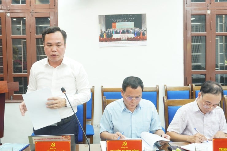 Đoàn kiểm tra, giám sát số 11 của Thành ủy Hà Nội làm việc với Đảng ủy phường Láng- Ảnh 1. Đoàn kiểm tra, giám sát số 11 của Thành ủy Hà Nội làm việc với Đảng ủy phường Láng- Ảnh 1.